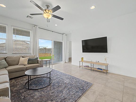 5th image of 3310 W SEAVER Avenue