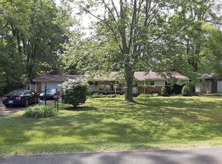 251 Maplehill Rd, Rochester Hills, MI 48306