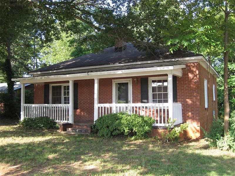 1st image of 2454 Randall Ave
