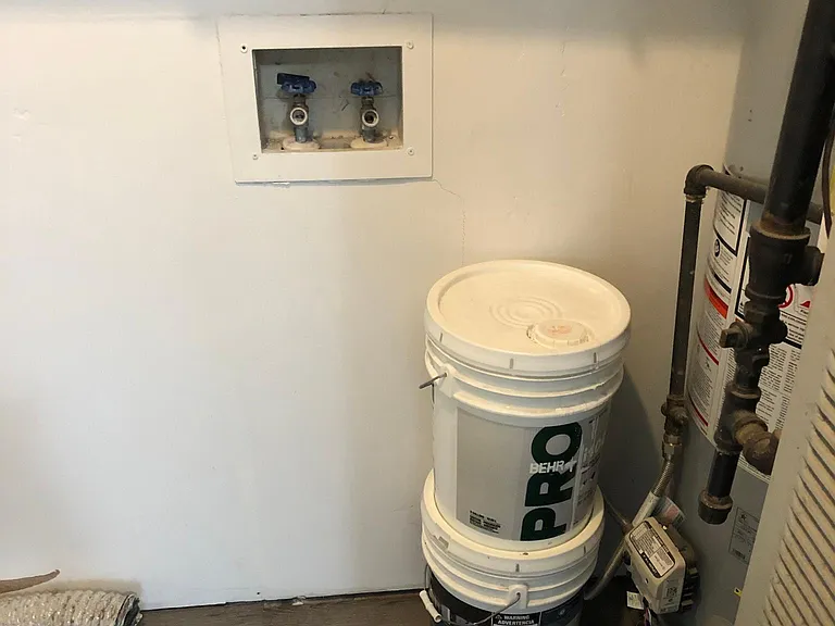 Washer/dryer hook ups