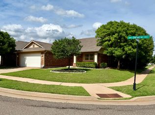 18100 Calle Way, Edmond, OK 73003