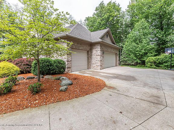 5th image of 4750 Wellington Dr