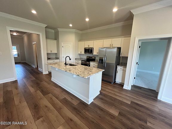 3rd image of 308 Payton Woods Ln