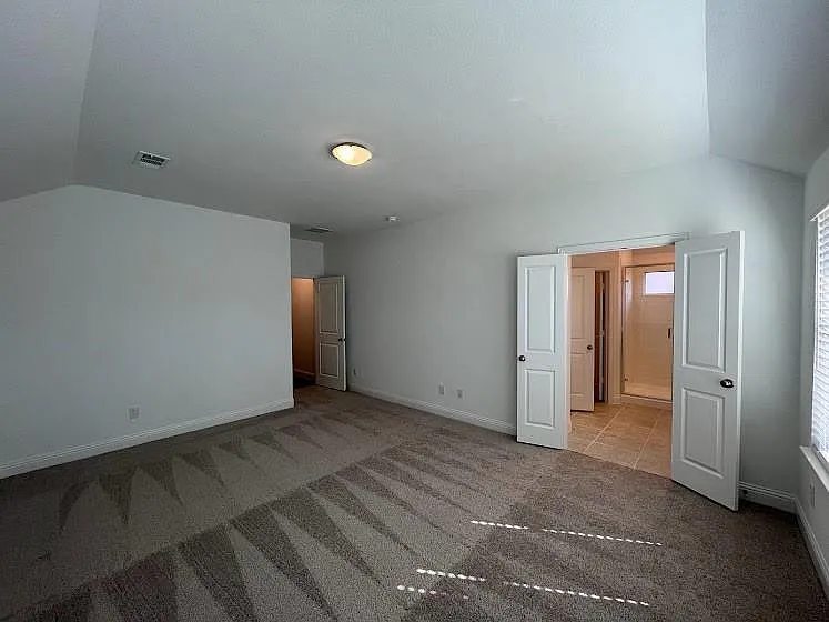 1408 Rendyn St — Photo 3