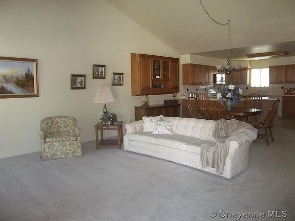 4th image of 2322 Crestview Dr