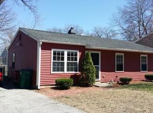 141 Thornton Ave, Lowell, MA 01852