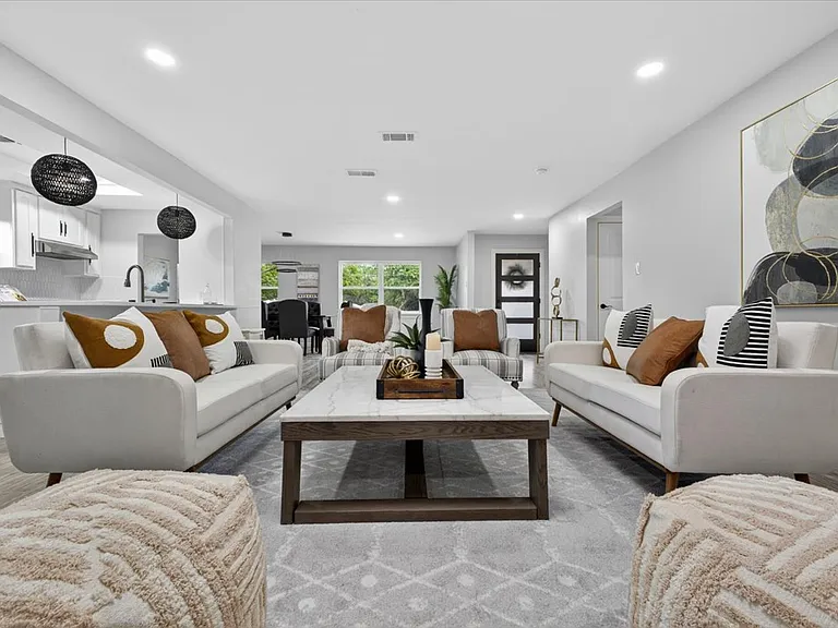 3330 Sharpview Ln — Photo 12