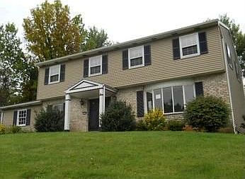 2nd image of 1272 Highland Ct