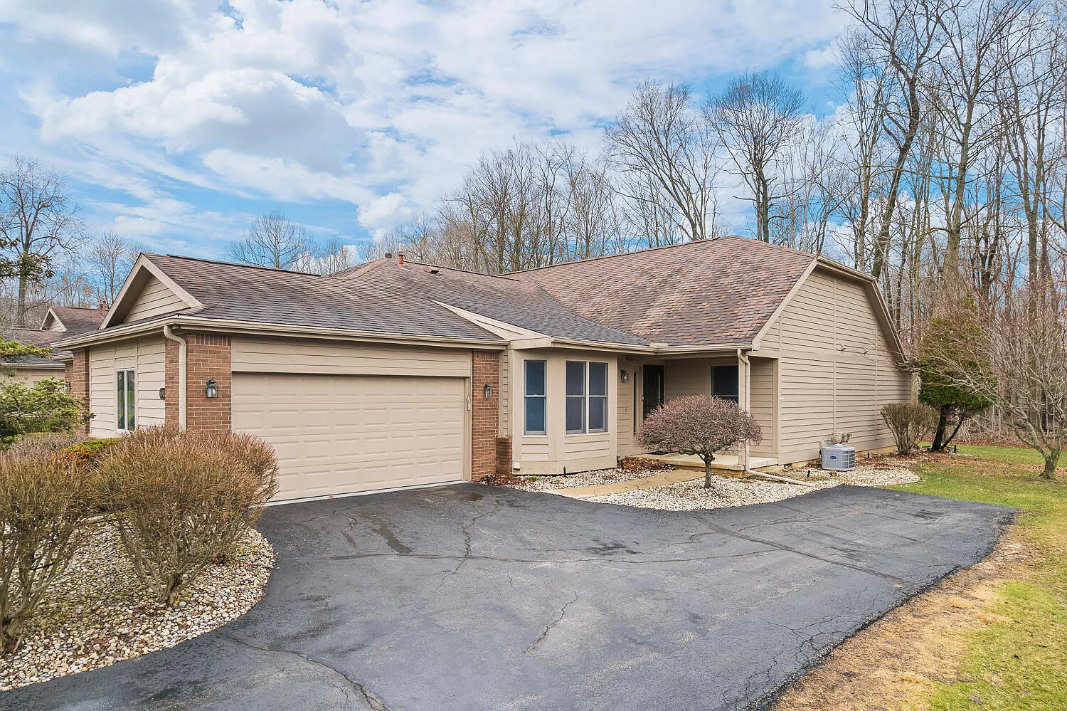 500 Richlyn Dr photo 1