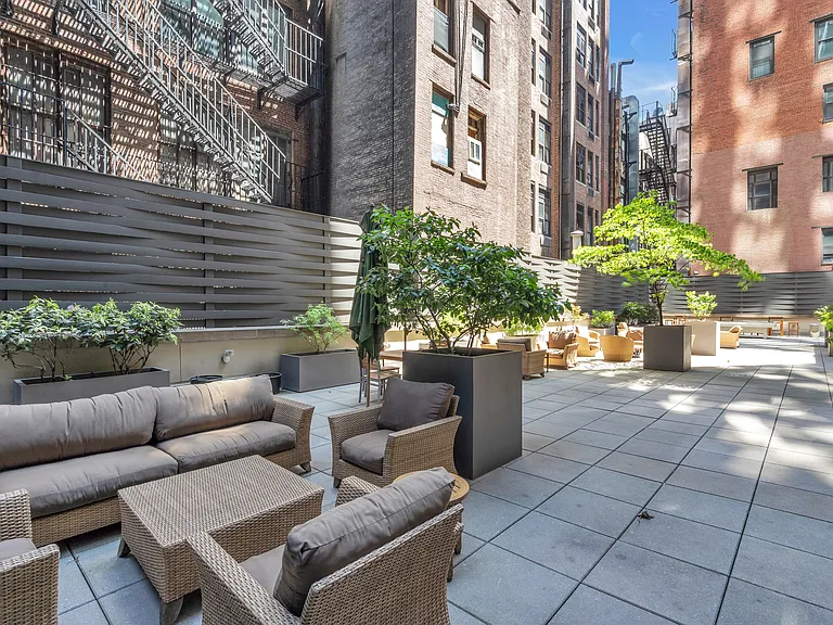 9 W 31st St #30D — Photo 9
