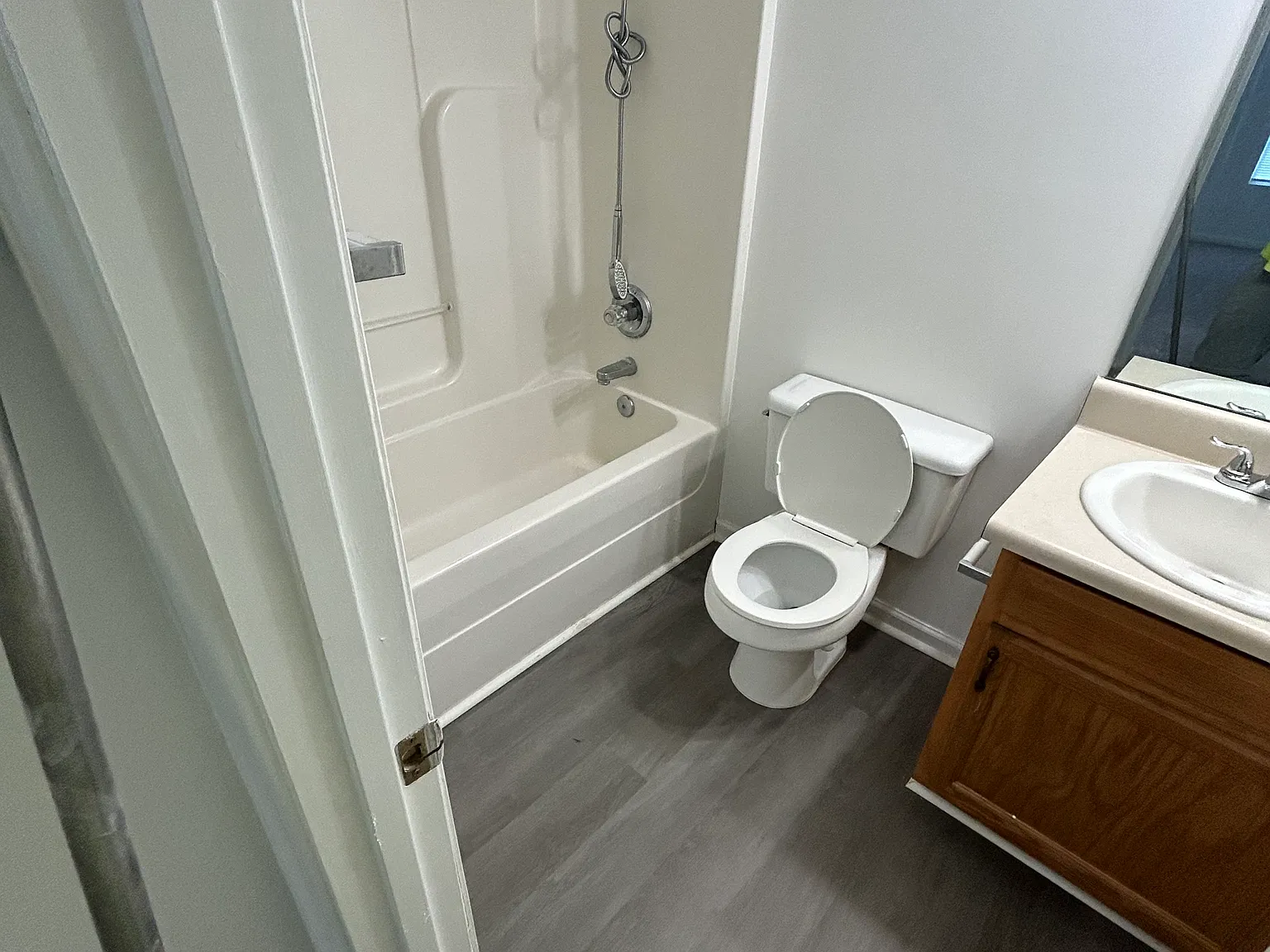 3 bed, 1500 sqft, $1,300 — Photo 4