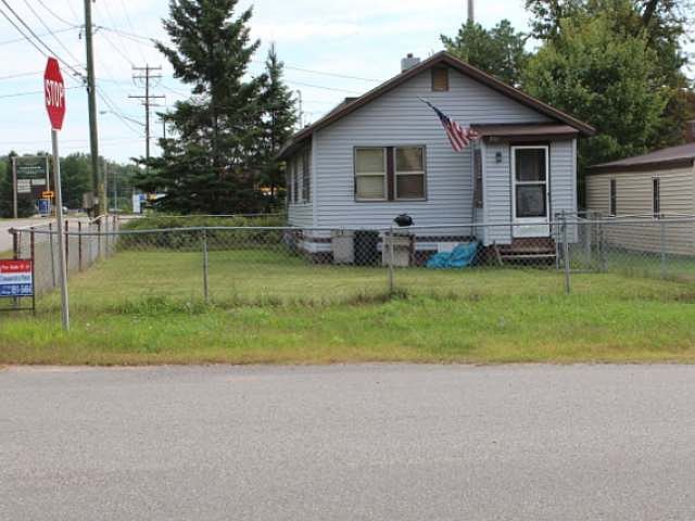 1st image of 301 S 6TH ST