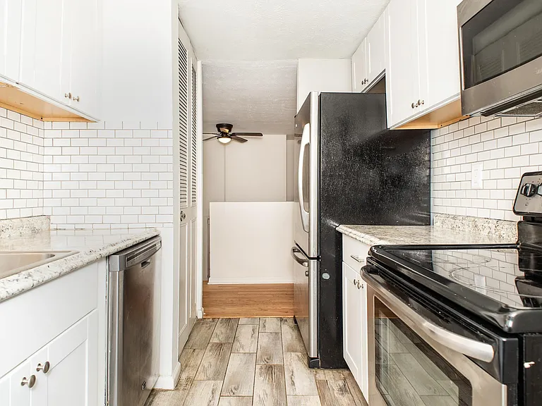 430 Blossom Tree Ct — Photo 15