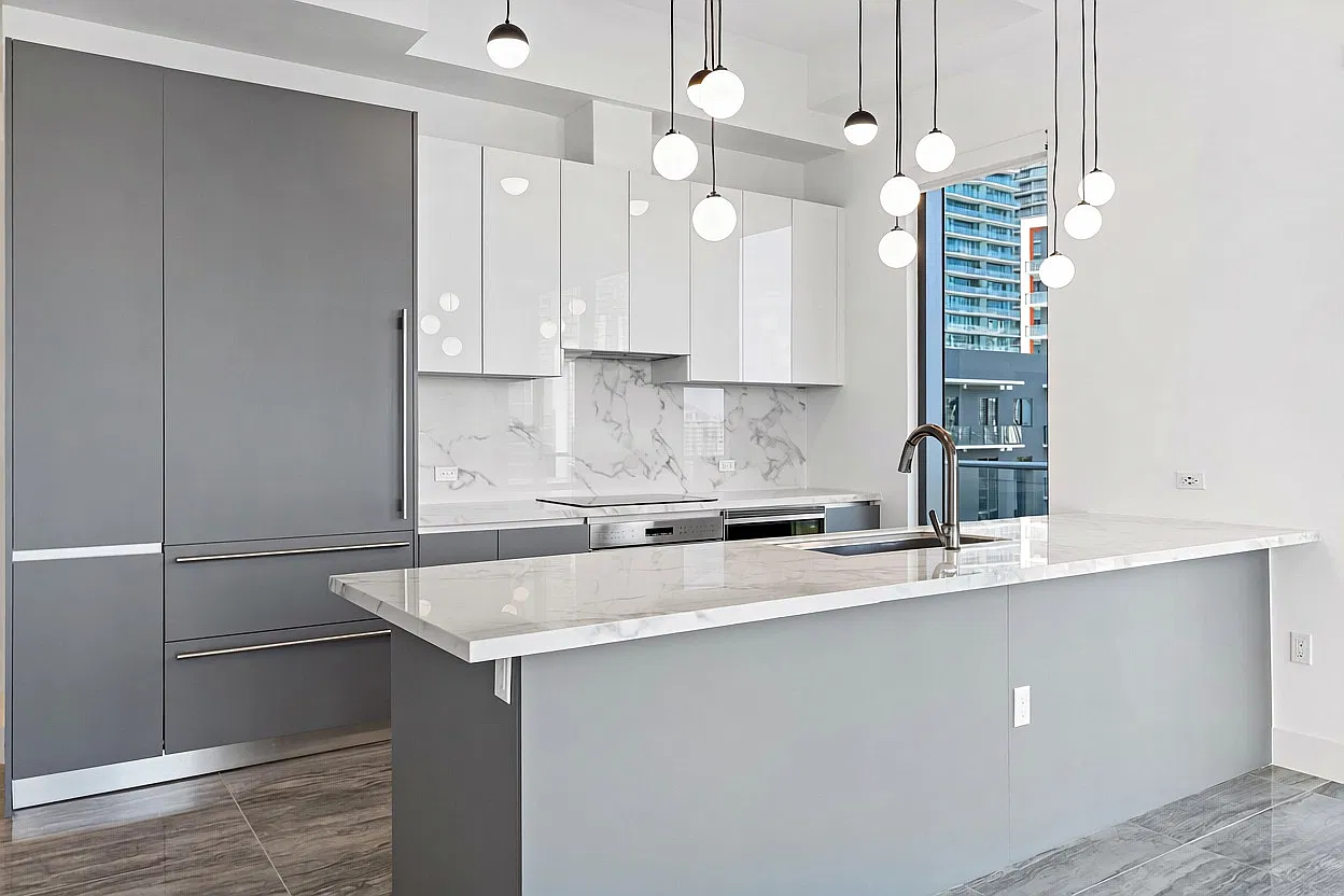 2 bed, 1282 sqft, $4,472 — Photo 3