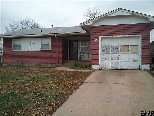 1st image of 1717 E Ash Ave