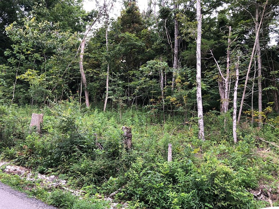 2nd image of 1748 Davis Turkeyfoot Rd