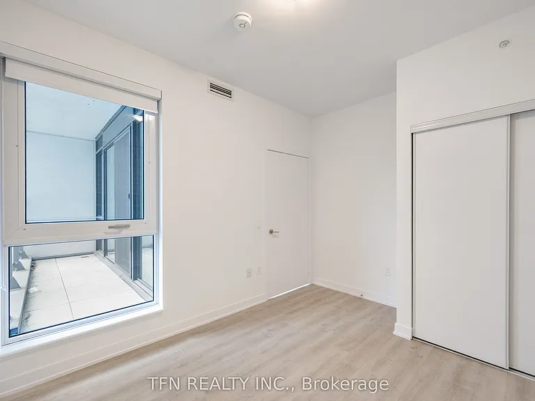 15 Richardson St #411 — Photo 12