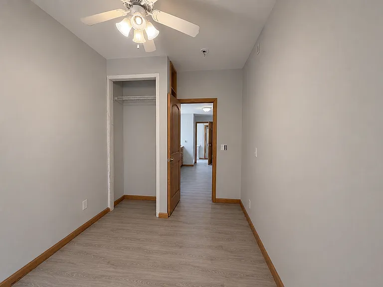 317 Earl St — Photo 10