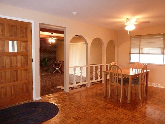 Everything's on One Level!