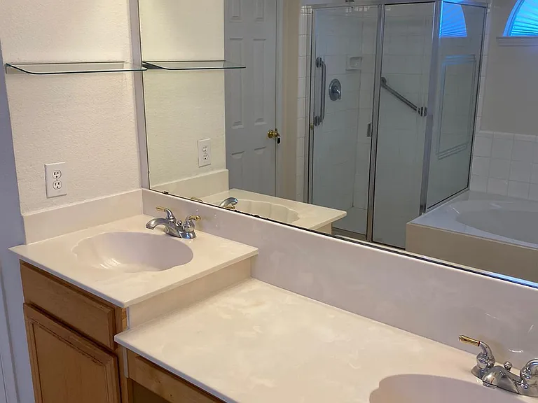 12783 Honey Locust Cir — Photo 12