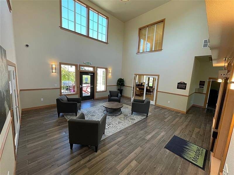 Clubhouse Lobby