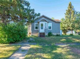 407 12th St NW, Chisholm, MN 55719