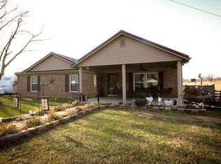 2660 Clintonville Rd, Paris, KY 40361