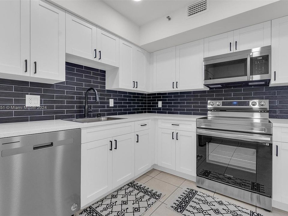 1st image of 919 Hillcrest Dr APT 803