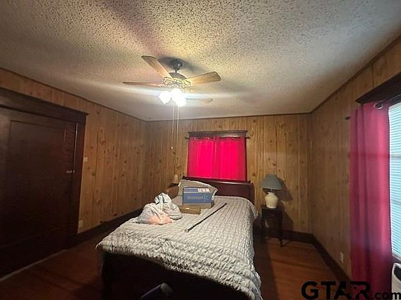 4th image of 490 E Holley St