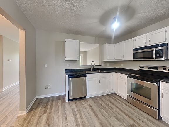 3rd image of 10564 Kensil St