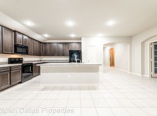 9215 Switchgrass Ln, Forney, TX 75126