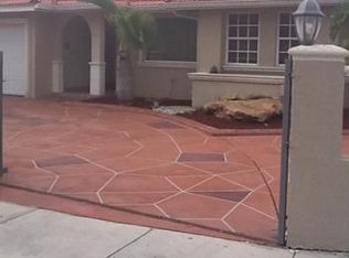 13901 SW 28th St, Miami, FL 33175