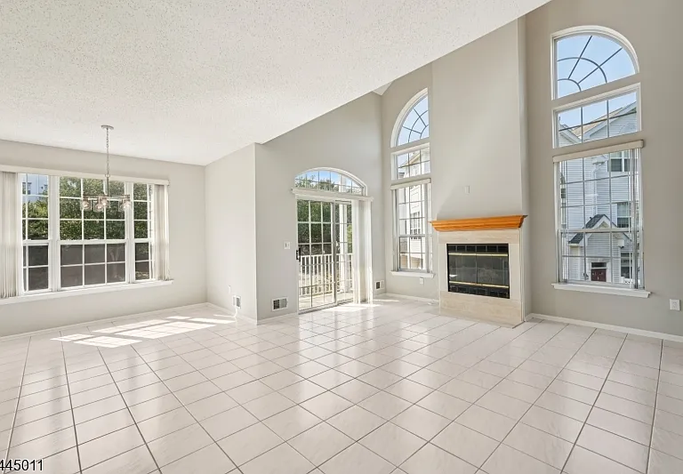 43 Hancock Dr — Photo 3