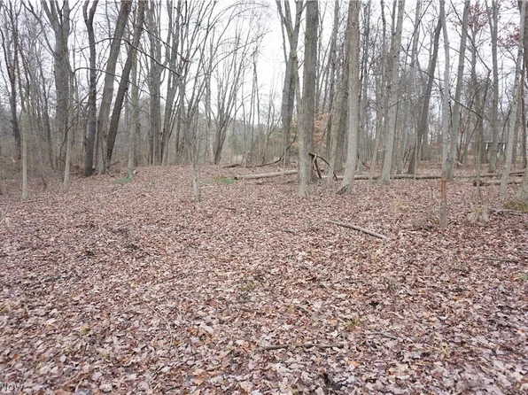 Autumn Ln, Akron, OH 44333