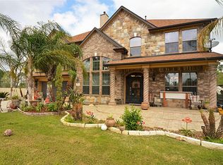 1011 Llano St, Pasadena, TX 77504