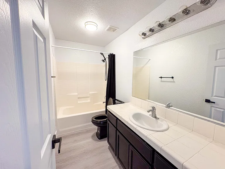 1033 Chenin Blanc St — Photo 3