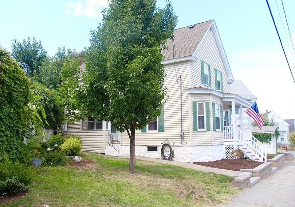 2nd image of 220 White St