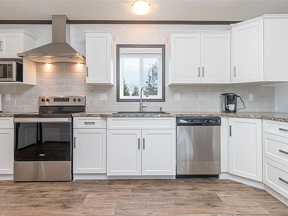 4th image of 2845 Whistler Rd