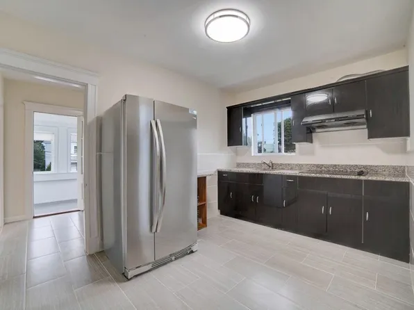 10 Bedford St #2, Quincy, MA 02169
