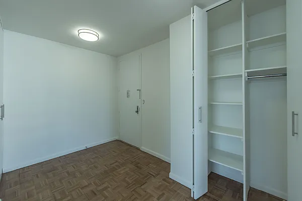 Rented by Solow Realty | media 3