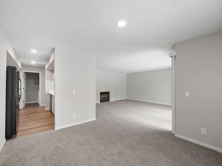 1645 Huntington Park #F — Photo 15