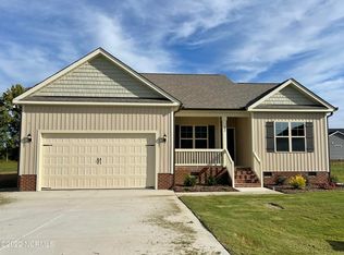 22 S Goodling Park Dr, Selma, NC 27576