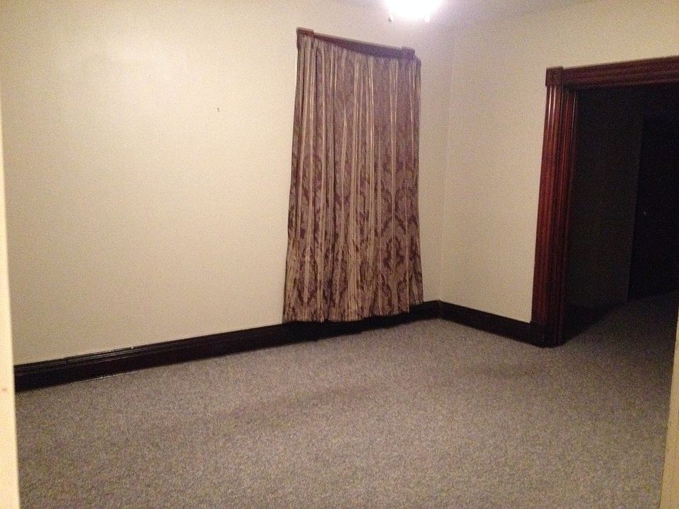 1st image of 4822 Oak St