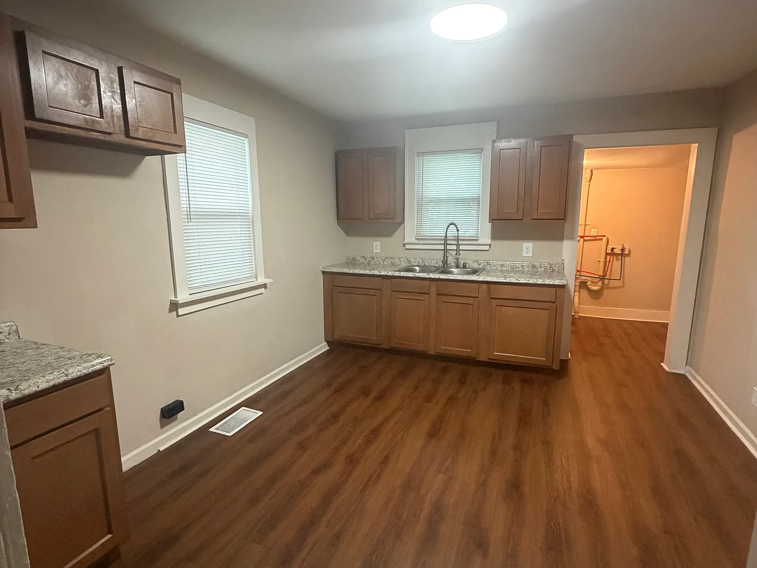 3 bed, 1200 sqft, $1,495 — Photo 3
