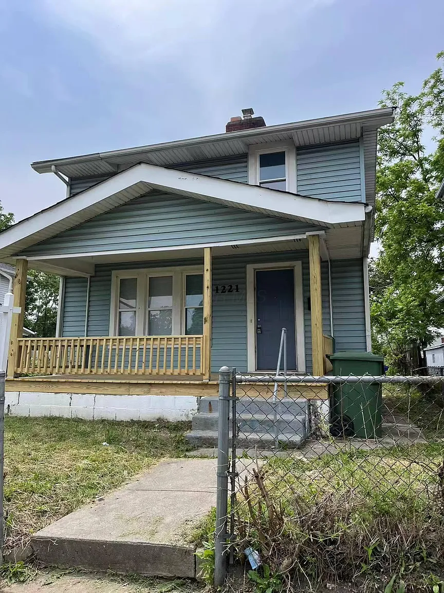 1221 Atcheson St photo 1