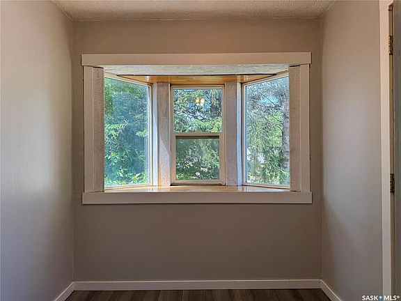 2nd image of 411 4th STREET W