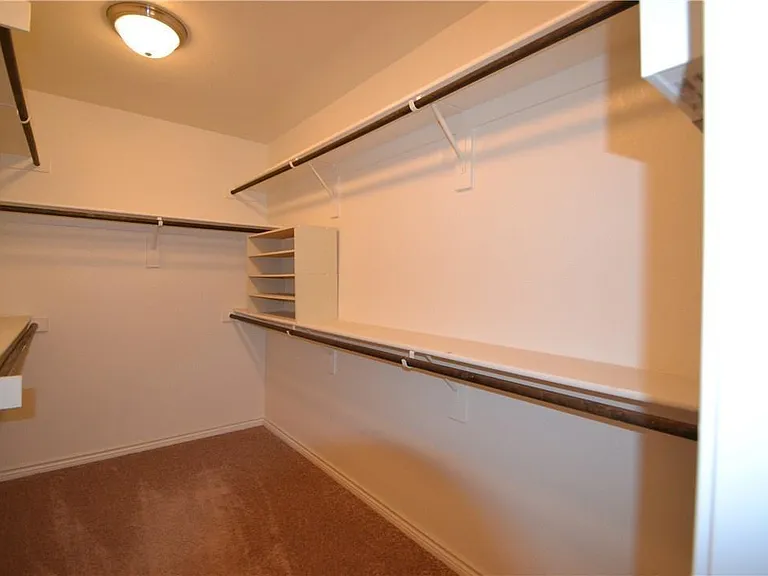 804 Willow Wood Dr — Photo 17