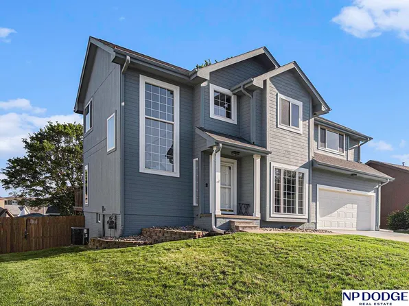 6825 Michelle Ave, La Vista, NE 68128