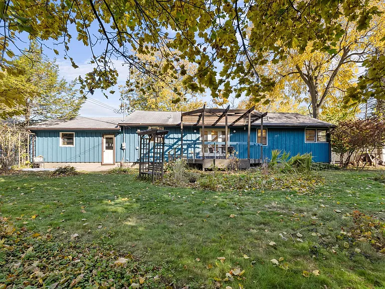 326 Cadman Dr — Photo 19