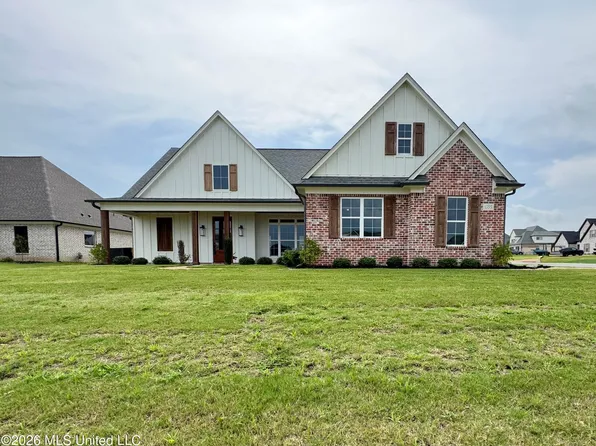 1755 Bakersfield Way, Nesbit, MS 38651